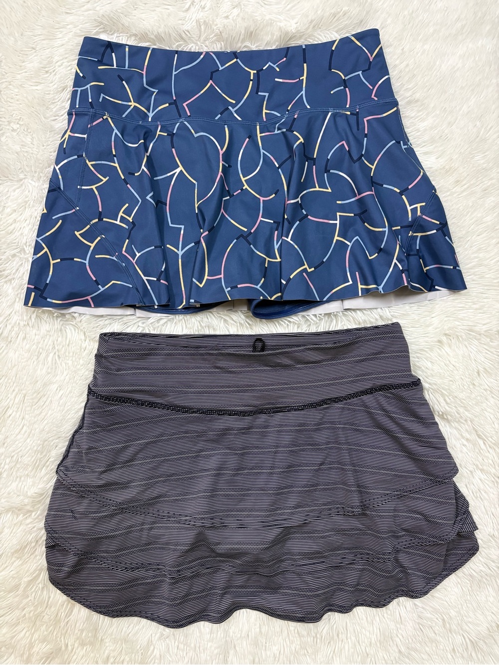 Bundle Athleta Navy Geometric Print Skort with Charcoal Layered Skirt